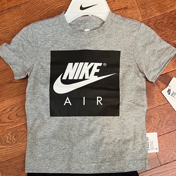 Nike Air Gray Tee and Black Shorts Set - Picture 2 of 2